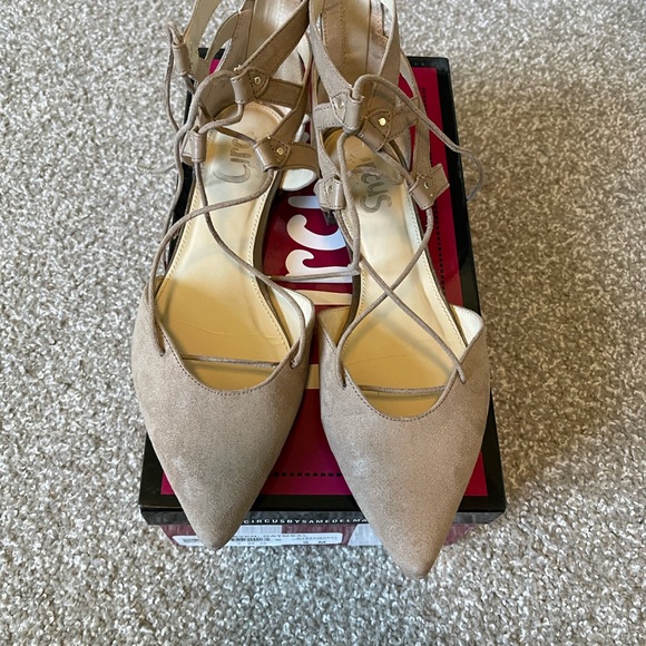 Circus By Sam Edelman Suede Flats size 9! - Picture 3 of 9
